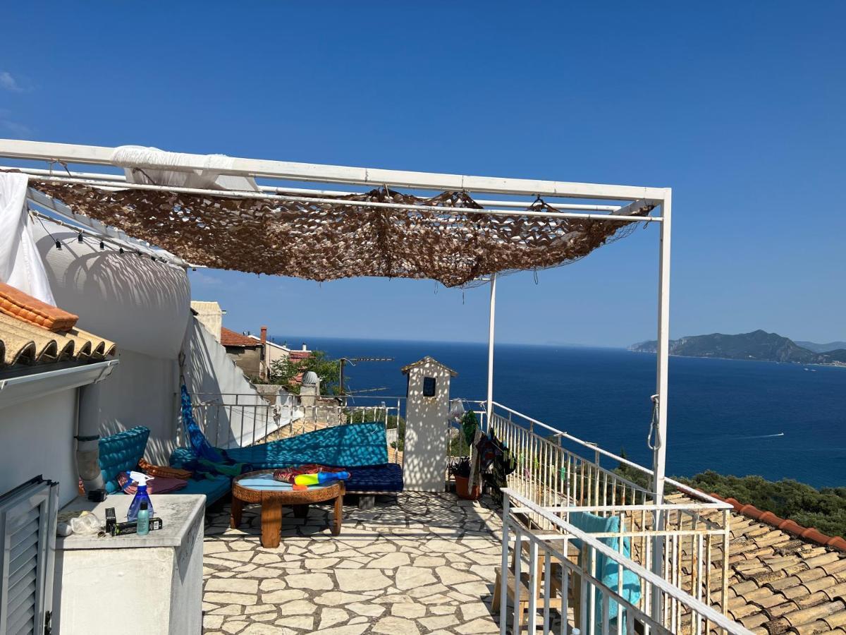Sea View House *